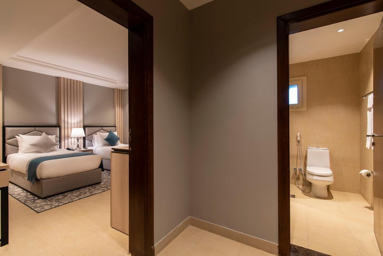 Enala Hotel Apartments - Tabuk ตะบูก ภายนอก รูปภาพ