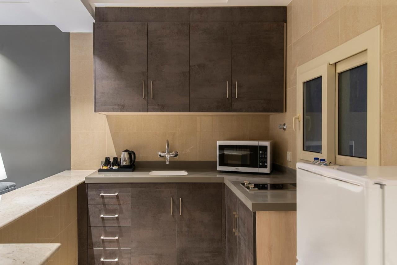 Enala Hotel Apartments - Tabuk ตะบูก ภายนอก รูปภาพ