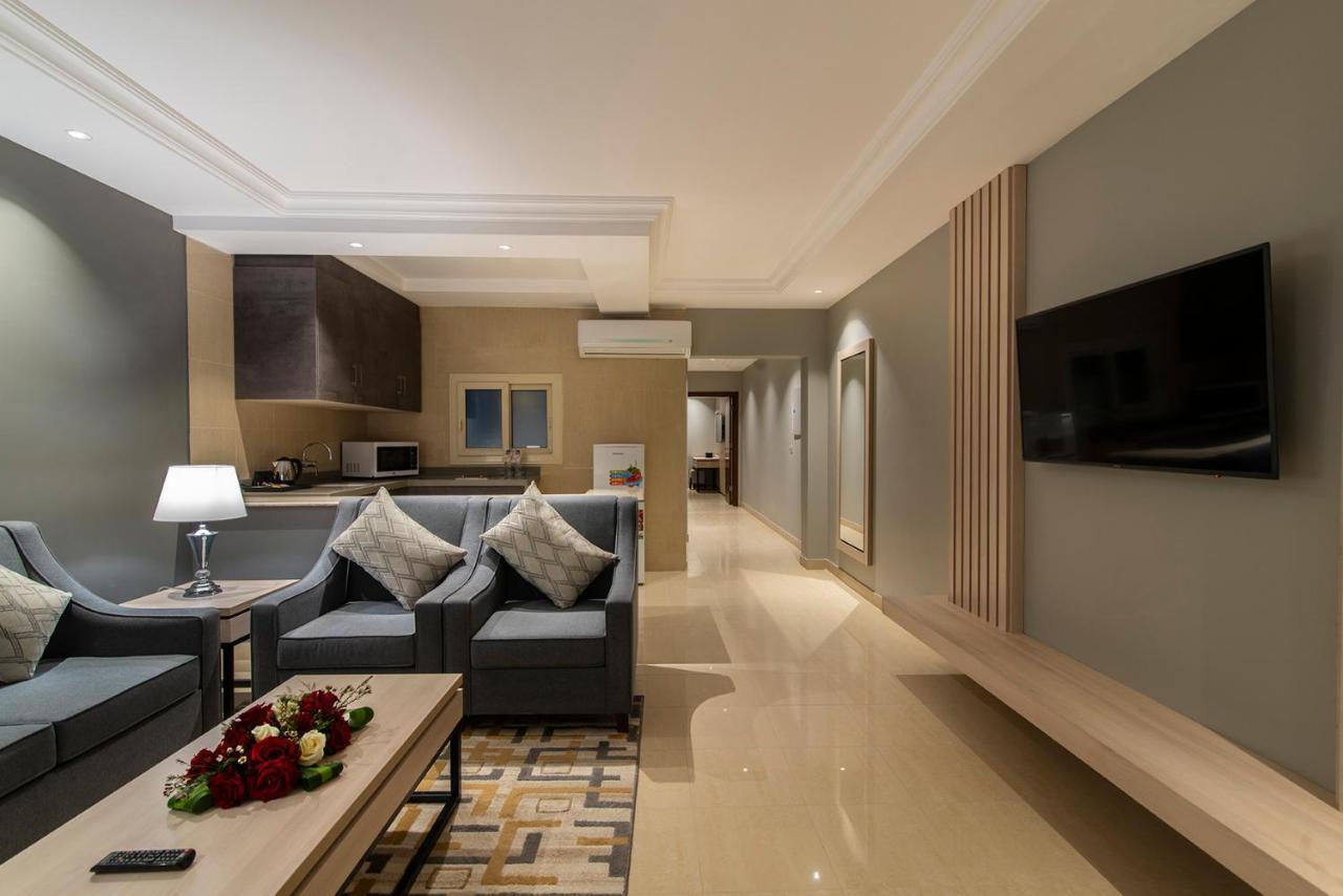 Enala Hotel Apartments - Tabuk ตะบูก ภายนอก รูปภาพ