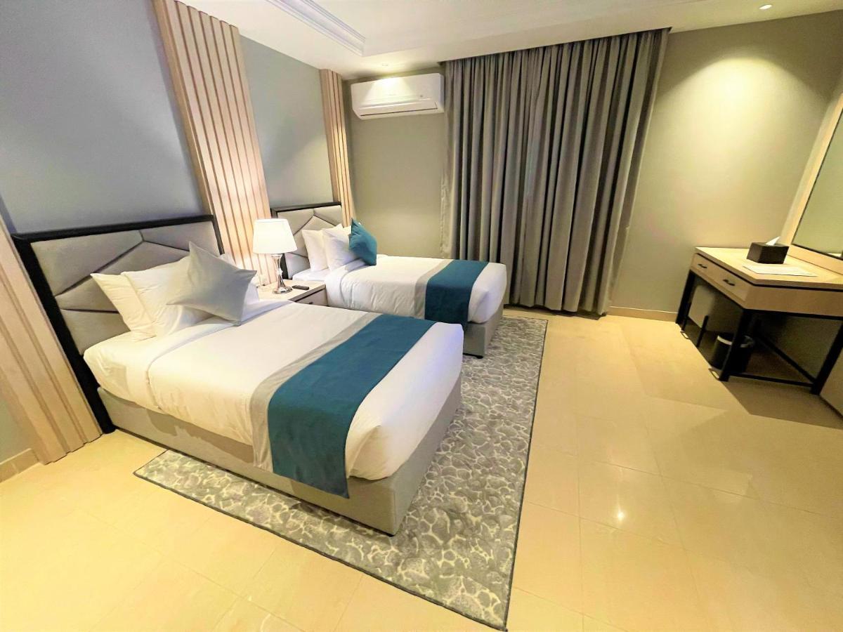 Enala Hotel Apartments - Tabuk ตะบูก ภายนอก รูปภาพ